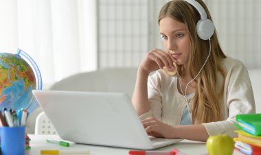 Video Destekli Öğrenme: Eğitici Videoları Öğretimde Kullanma