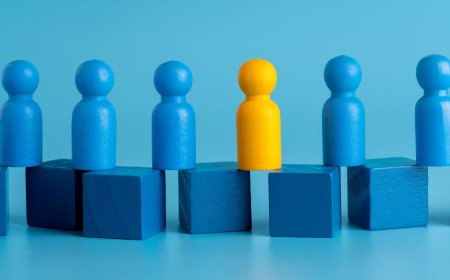 Hizmetkâr Liderlik Nedir? Ekip Ruhu ve Başarının Anahtarı